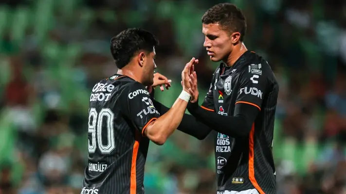 Pachuca, repleto de suplentes, venció como visitante a Santos Laguna