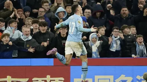 Phil Foden anota triplete y el Manchester City vence al Aston Villa
