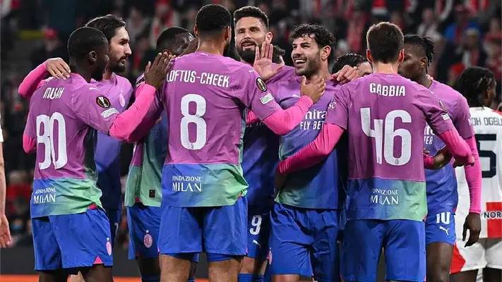 ¡Caminando a Cuartos! Milán goleó a Slavia Praga para superar avanzar en la Europa League