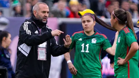 Lizbeth Ovalle sobre Pedro López en el Tricolor Femenil: "Ha implementado confianza"