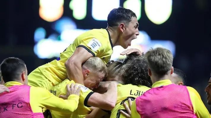 AEK Atenas de Orbelín Pineda, conquista triunfo importante en su camino al título de Liga