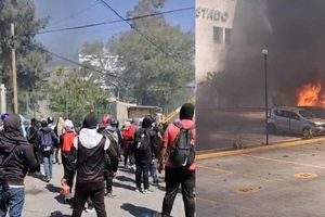 Estudiantes normalistas de Ayotzinapa atacan instalaciones de la Fiscal General de Guerrero