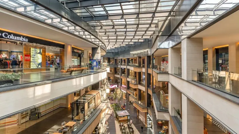 Flamazo en el Centro Comercial Mitikha deja dos heridos