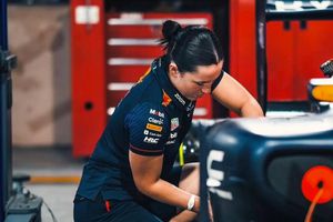 Fórmula 1: Emmie Jones, la primera mecánica en la historia de Red Bull