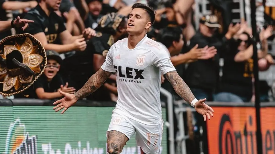 América: Cherundolo descartó fichaje de Brian Rodríguez con las Águilas