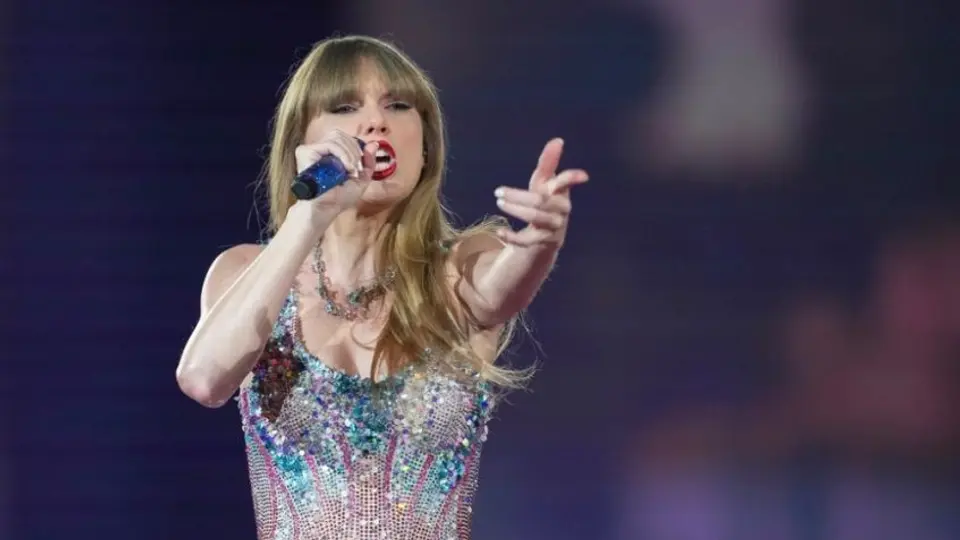 ¡Está en Las Vegas! Taylor Swift llegó para ver a Travis Kelce y los Chiefs en el Super Bowl
