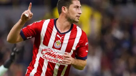 Santiago Ormeño recuerda que en Chivas nunca fue bienvenido: "Recibí todos los huevazos"