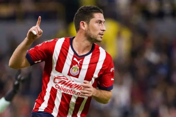 Santiago Ormeño recuerda que en Chivas nunca fue bienvenido: "Recibí todos los huevazos"