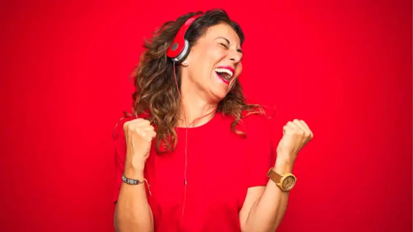 Canciones que te ponen feliz, según la ciencia ¡Escúchalas!