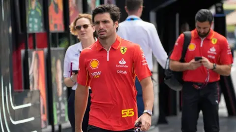 F1: Carlos Sainz abandonó el paddock en el Gran Premio de Arabia Saudita