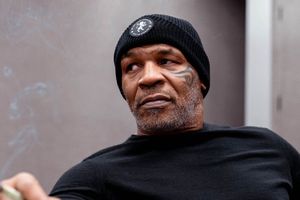 Canelo 'explota' contra Mike Tyson tras su críticas: 'Respetaría su opinión si estuviera sobrio'