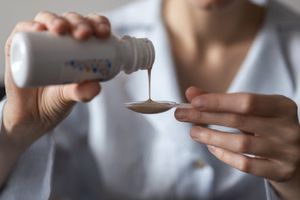 Jarabe para la tos infantil es retirado del mercado por ser tóxico