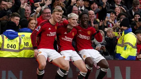 Manchester United golea a West Ham en casa; Edson Álvarez jugó todo el partido