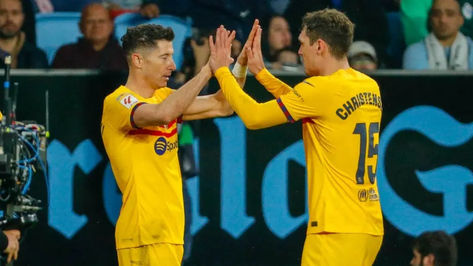 Barcelona se impone 2-1 al Celta de Vigo con gol de último momento de Lewandowski