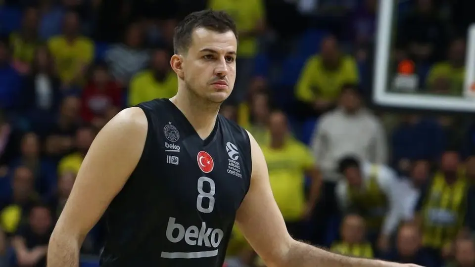 Nemanja Bjelica, basquetbolista serbio, es amenazado de muerte por exfutbolista