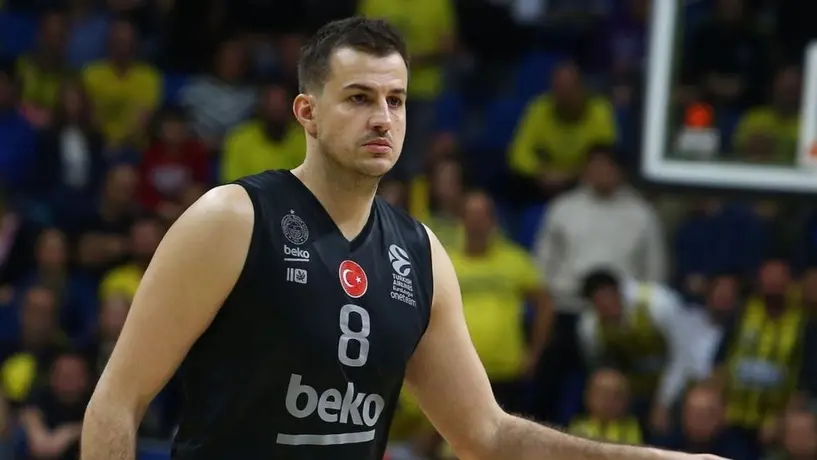 Nemanja Bjelica, basquetbolista serbio, es amenazado de muerte por exfutbolista