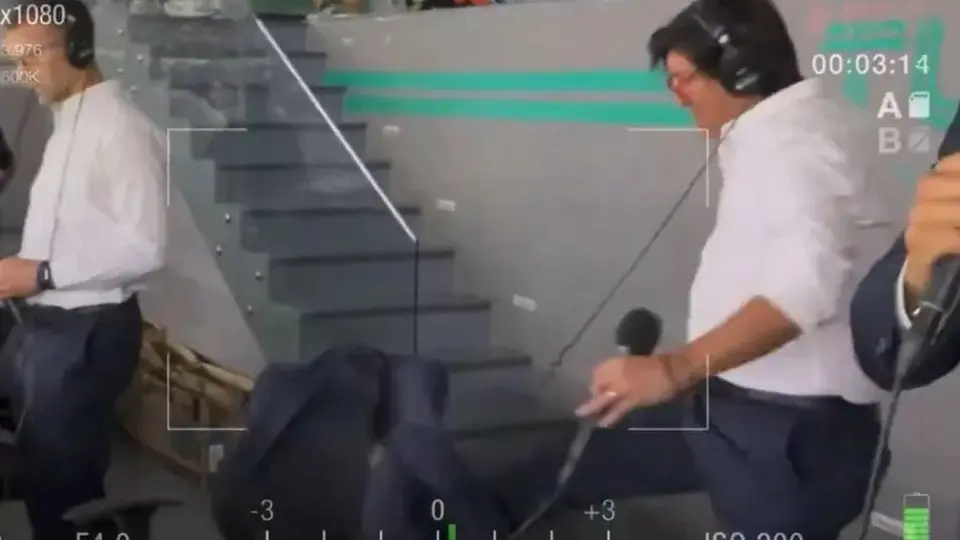 ¡Se enojó! Iván Zamorano pateó una silla en transmisión tras fallo de Henry Martín vs Cruz Azul