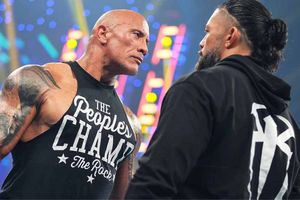 ¡Lucha de gigantes! The Rock reta a Roman Reigns a pelear en WrestleMania 40