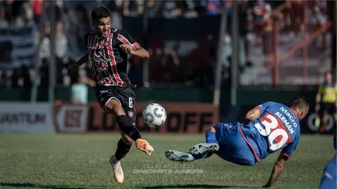 Tigre vs Chacarita Jrs fue suspendido luego de un botellazo contra un jugador