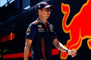 Checo Pérez explotó contra su ingeniero en el Gran Premio de Bahrein: "Habla más fuerte"