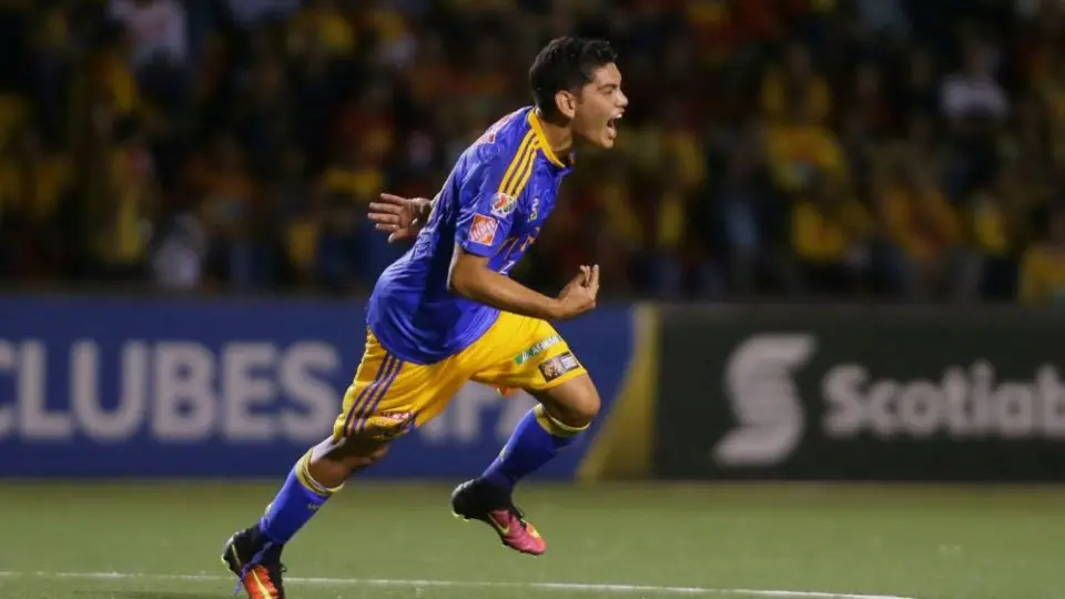Jonathan Espericueta: Se lució con un golazo en el futbol amateur