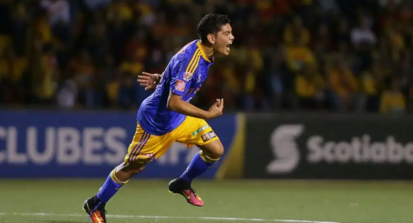 Jonathan Espericueta: Se lució con un golazo en el futbol amateur