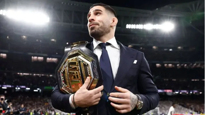 Ilia Topuria, campeón de UFC, visitó el Bernabéu en el Real Madrid vs Sevilla