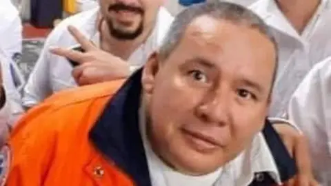 Murió paramédico que fue atacado por aficionados de Monterrey en un partido en 2023