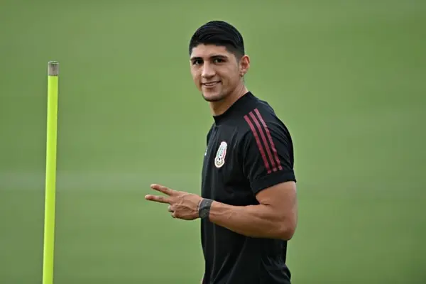 Alan Pulido sobre Selección Mexicana: "Importa más tener jugadores con cinco mundiales"