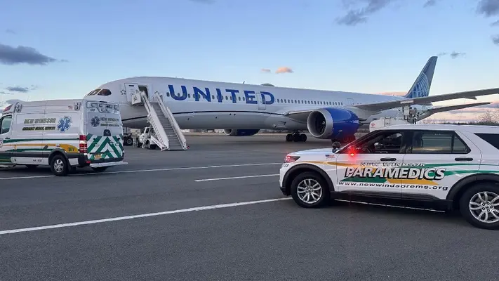 Avión aterriza de emergencia tras turbulencia severa; hay 22 personas afectadas