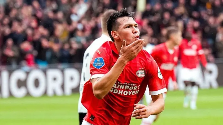 Chucky Lozano causa baja con el PSV por lesión, no estuvo en el duelo ante el Excelsior