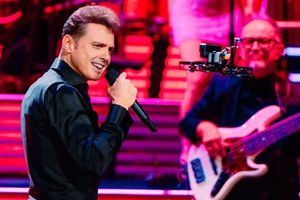 Luis Miguel relajado, y viajando a todo lujo