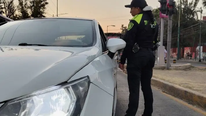 ¡Se les advirtió! Multan a 617 automovilistas por no respetar la contingencia ambiental