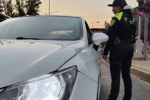 ¡Se les advirtió! Multan a 617 automovilistas por no respetar la contingencia ambiental