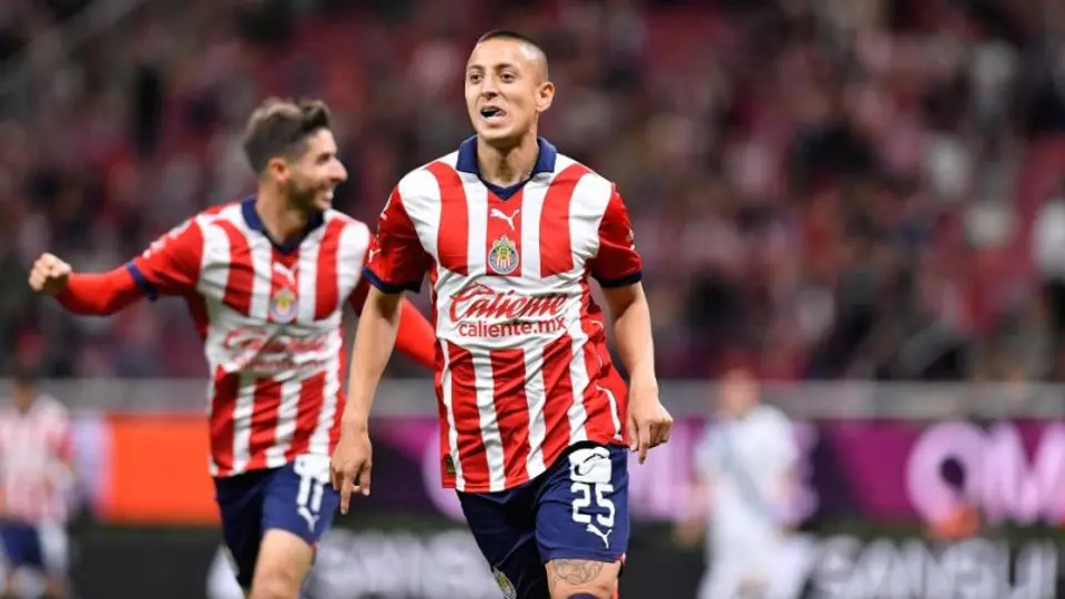 ¡Por dinero! Piojo Alvarado confesó que le convencieron de llegar a Chivas con 'billetazos'