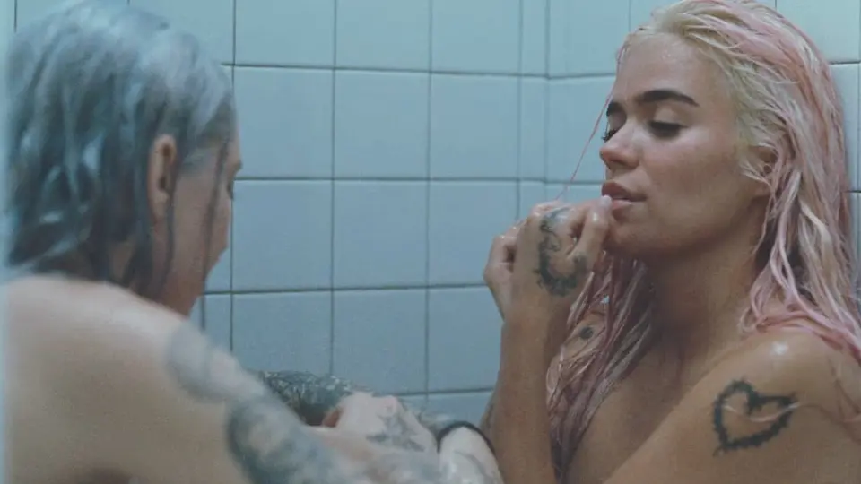 Karol G estrena video muy provocativo junto a Young Miko