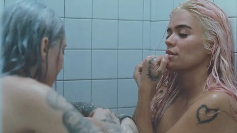 Karol G estrena video muy provocativo junto a Young Miko