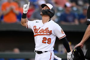 Ramón Urías: Cuadrangular 12 del mexicano en triunfo de Orioles