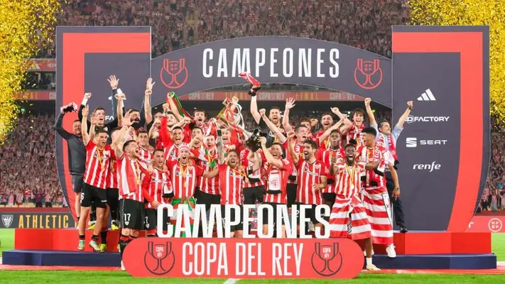 Policía autonómica abrió expediente a jugadores de Athletic Club por fiesta improvisada en Bilbao