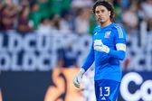 Yosgart Gutiérrez defiende a Guillermo Ochoa y lo pone como titular indiscutible del Tri
