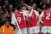 Arsenal firmó victoria sobre la hora ante el Brentford y 'duerme' en la cima de la Premier League