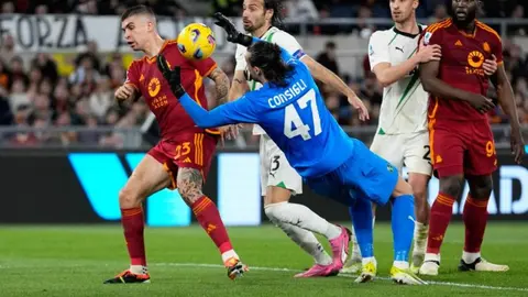 La Roma sigue imparable con De Rossi y se acerca a zona de clasificación en Champions League
