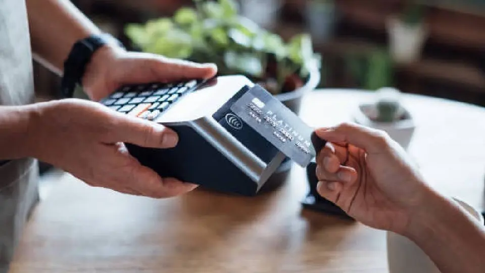 Tener un historial crediticio positivo es fundamental para una base financiera estable