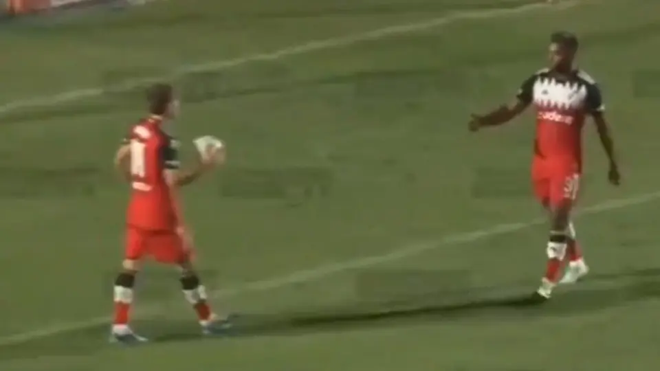 ¡Increíble! Ezequiel Barco desobedece las órdenes de Demichelis en pleno partido de River