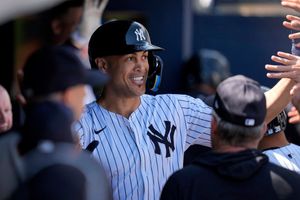 Giancarlo Stanton lidera el roster de Yankees para la serie contra Diablos Rojos