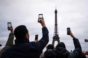 ¡Ya hubo un acuerdo! La huelga en la Torre Eiffel llega a su fin y reabrirá el domingo