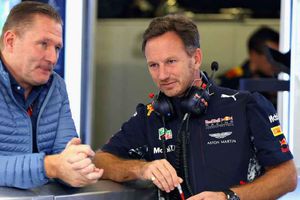 Jos Verstappen, papá de Max Verstappen, pide que dentro de Red Bull se 'recupere la calma'