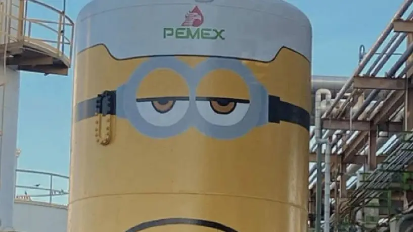 Los tanques de Pemex nos sorprenden con una imagen de 'Los Minions'. ¿Pero es legal?