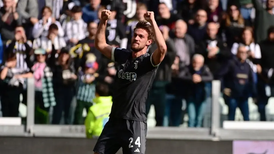 Juventus derrota de último minuto a Frosinone y rompe racha sin victorias