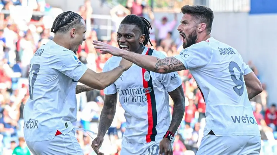 Milan empata ante Sassuolo e Inter se podrá coronar la próxima semana en el derbi milanés